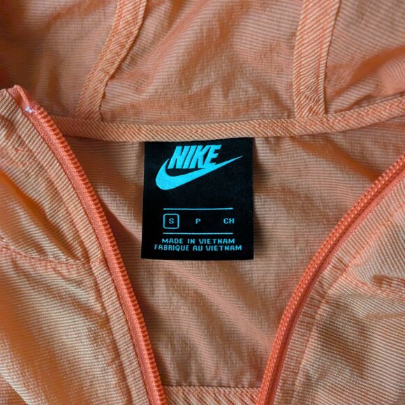Nike streetwear jacket - Picture 6 of 7